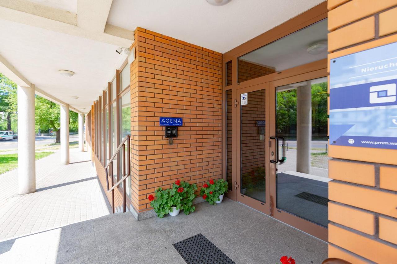 Cozy Apartment With Balcony Warszawa By Noclegi Renters Esterno foto